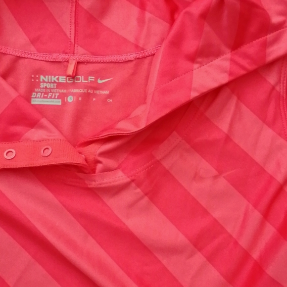 (3/$45) Washed but never worn Nike Golf shirt - Picture 2 of 3